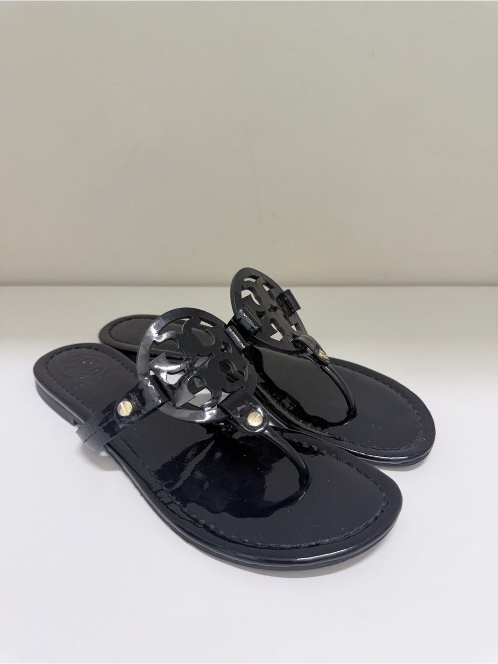 TORY BURCH MILLER PATENT SANDAL BLACK Preppy back to school trending Size 8 - Picture 9 of 11